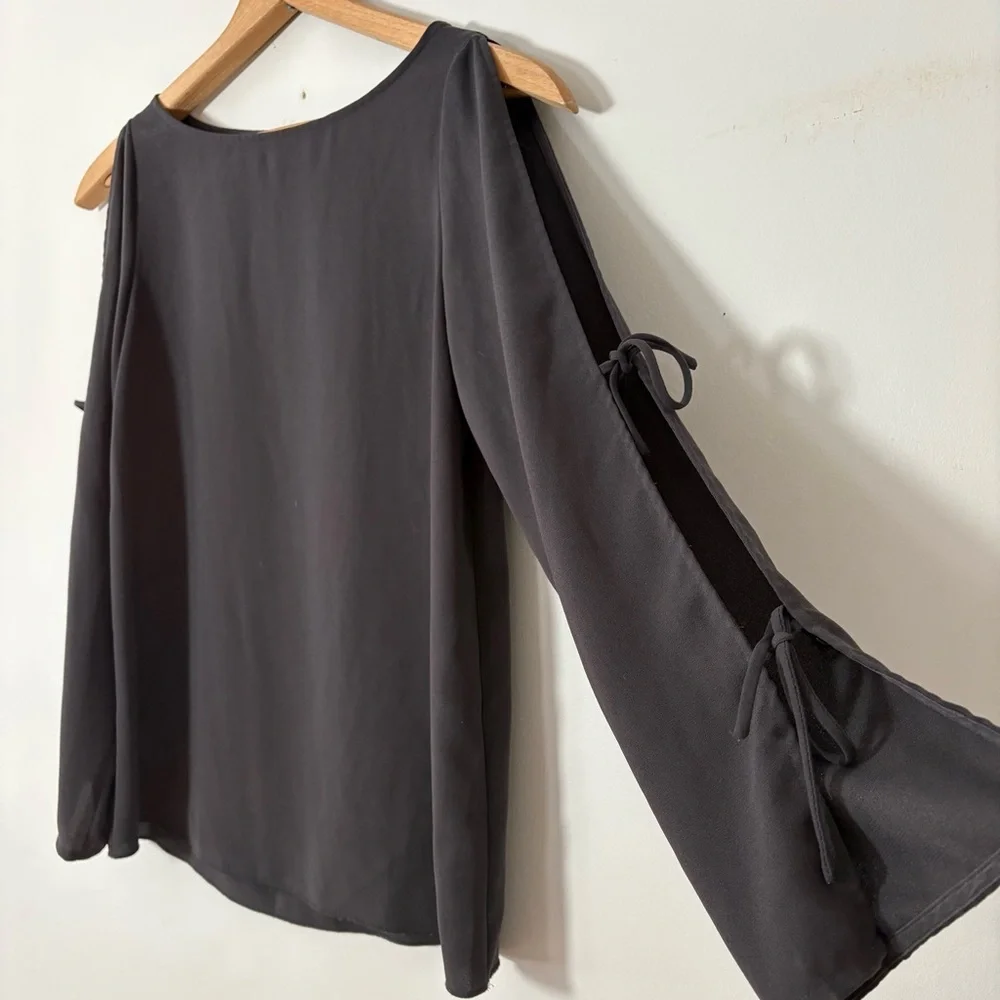 Aritzia Wilfred Pozzi Blouse – Black | Open Sleeve Tie Detail | Size XXS